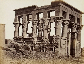 o.T. (Tempel Isis, Philae. Kiosk des Nektanebos I.)