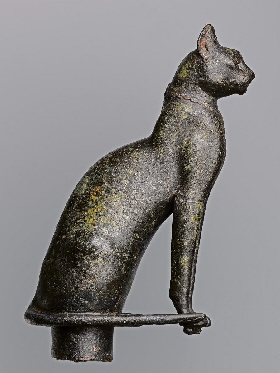 Statuette einer sitzenden Katze