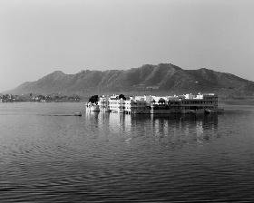 Lake Palace, Lake Pichola, Udaipur, India